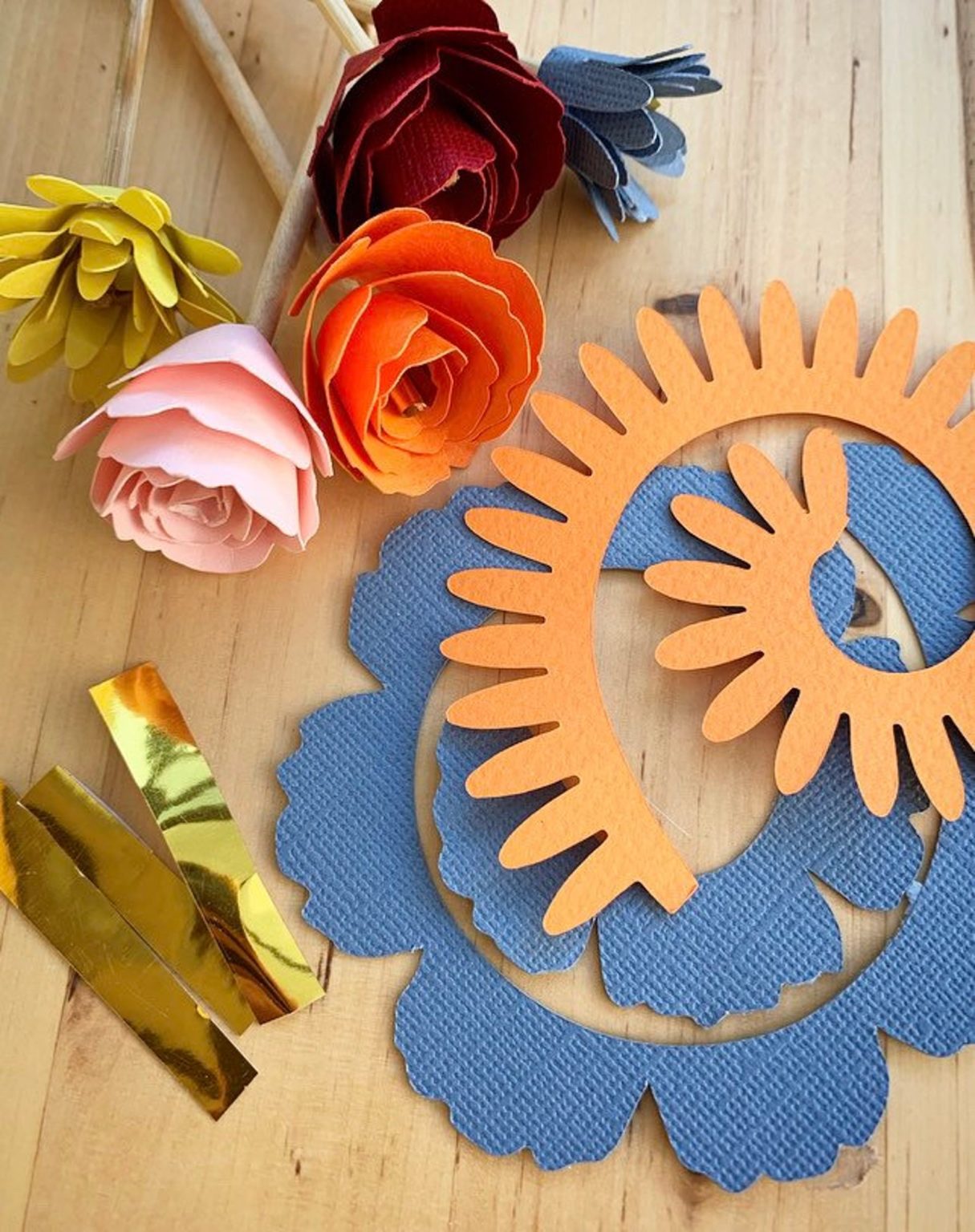 Make your own flower garden paper craft, kids activity Made by Katy